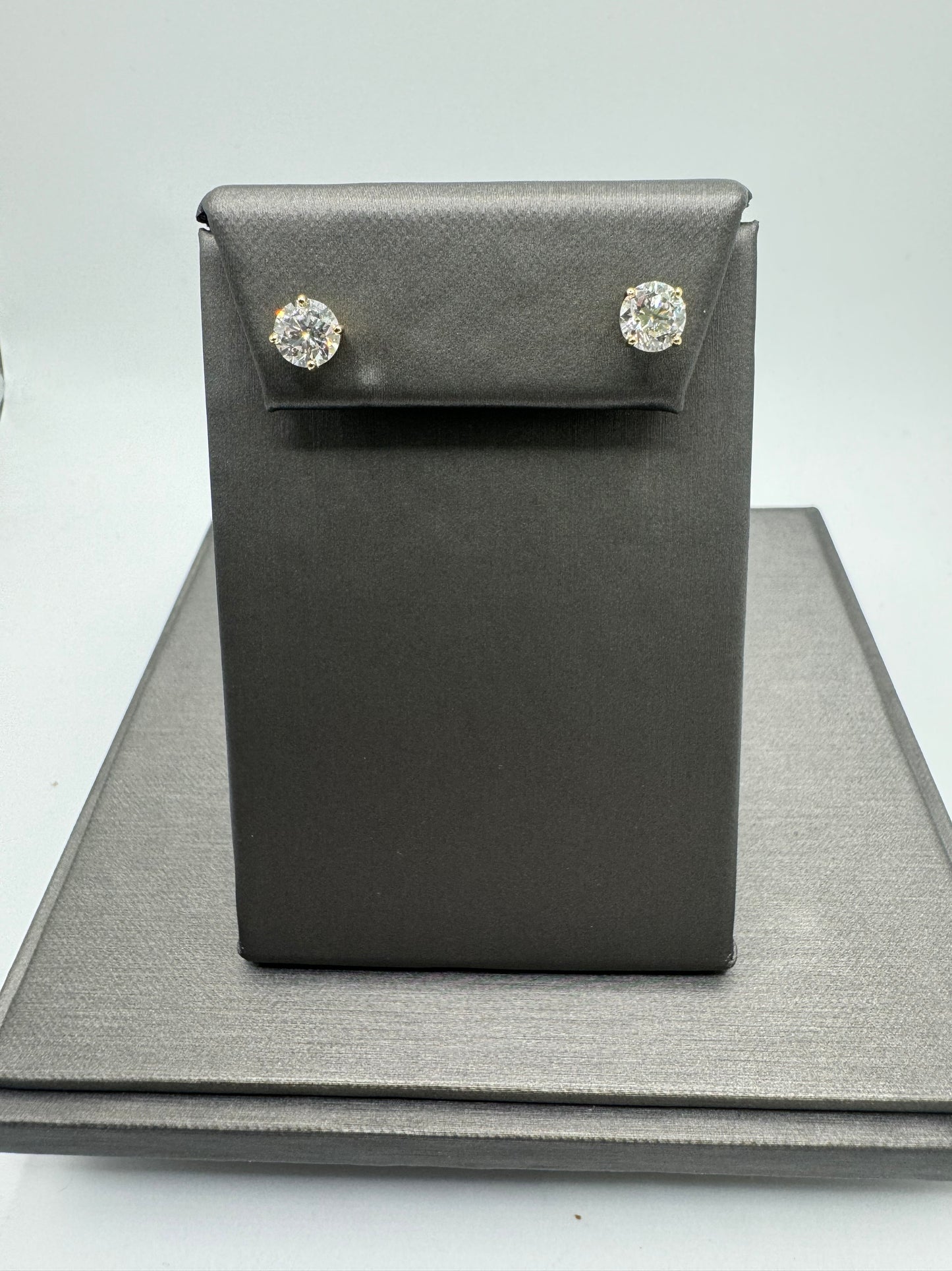 2.00 ctw Lab grown diamond studs