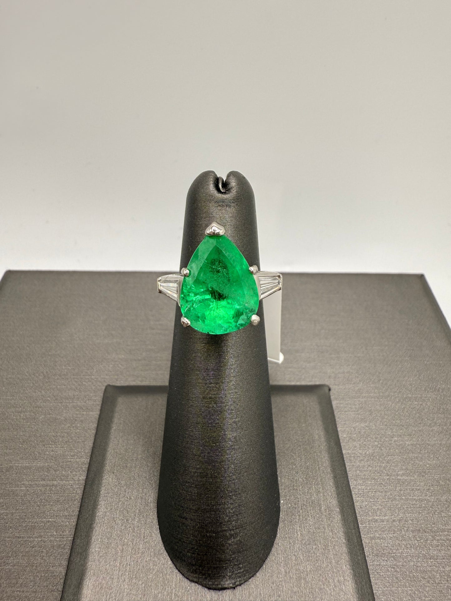 6.17 ct Green Emerald Ring