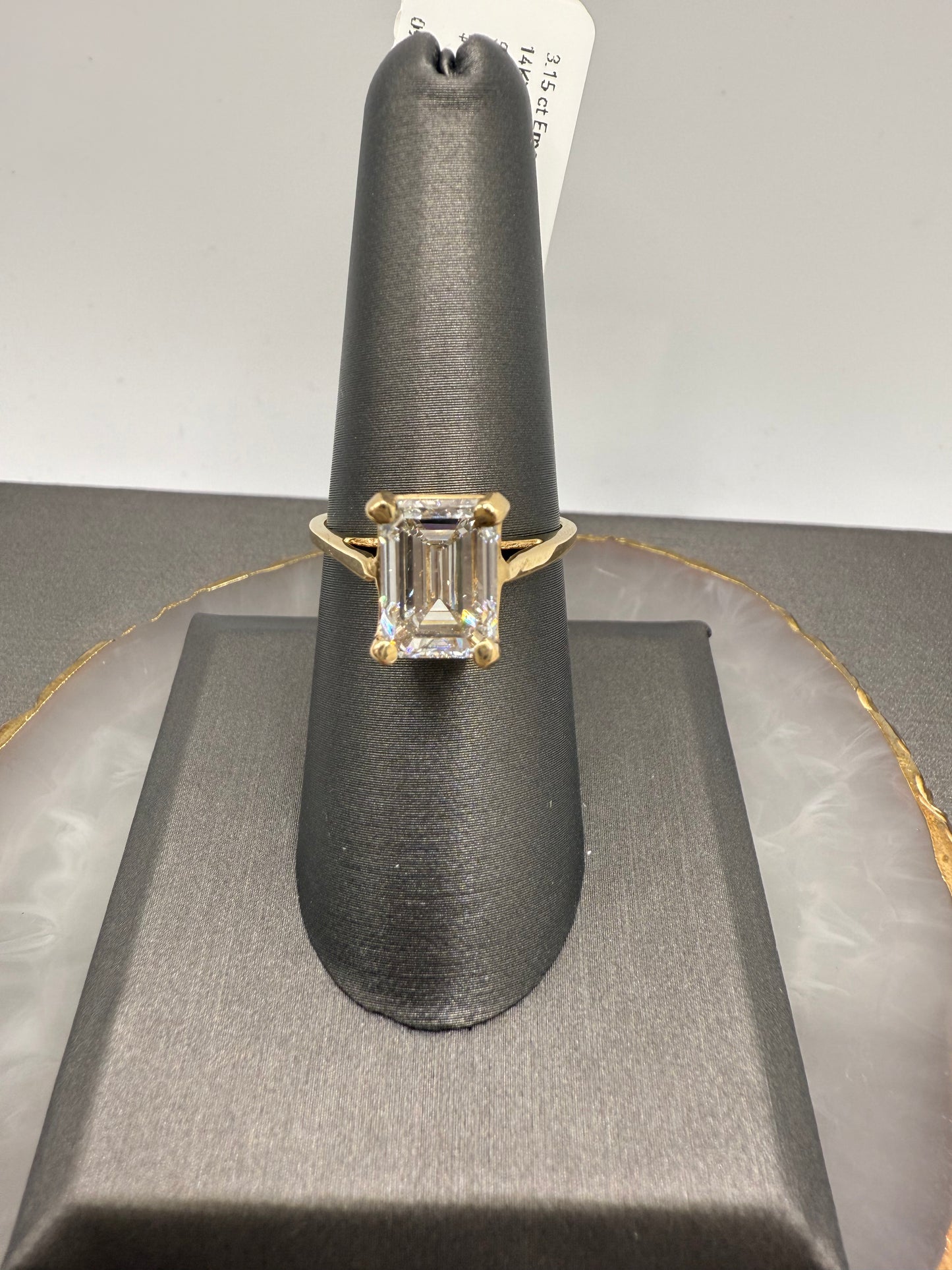 Engagement ring - 3.15 ct Lab Grown Emerald cut solitaire