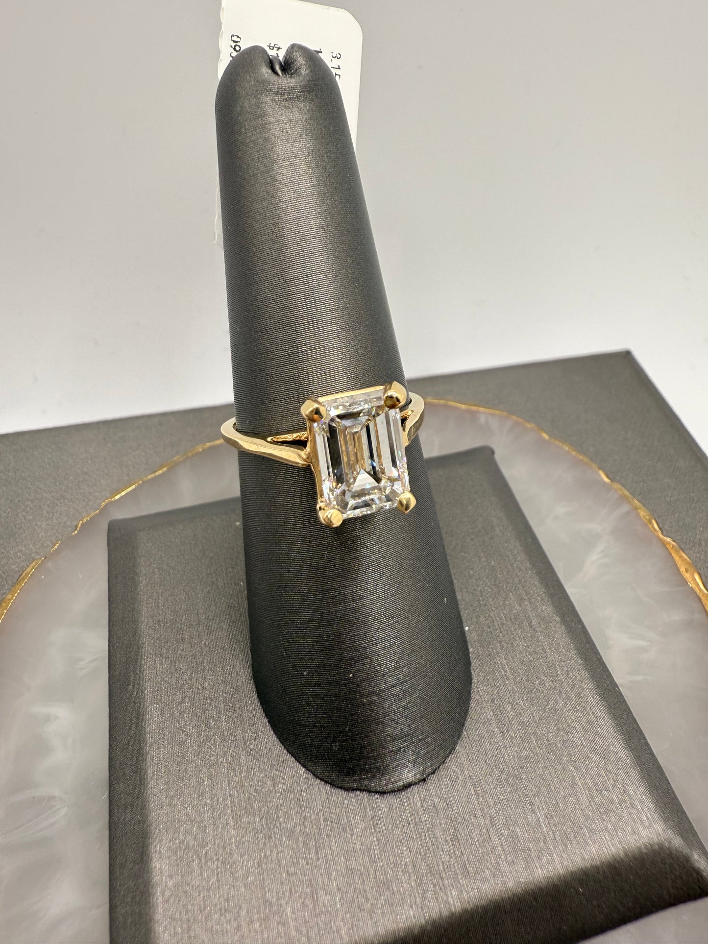 Engagement ring - 3.15 ct Lab Grown Emerald cut solitaire