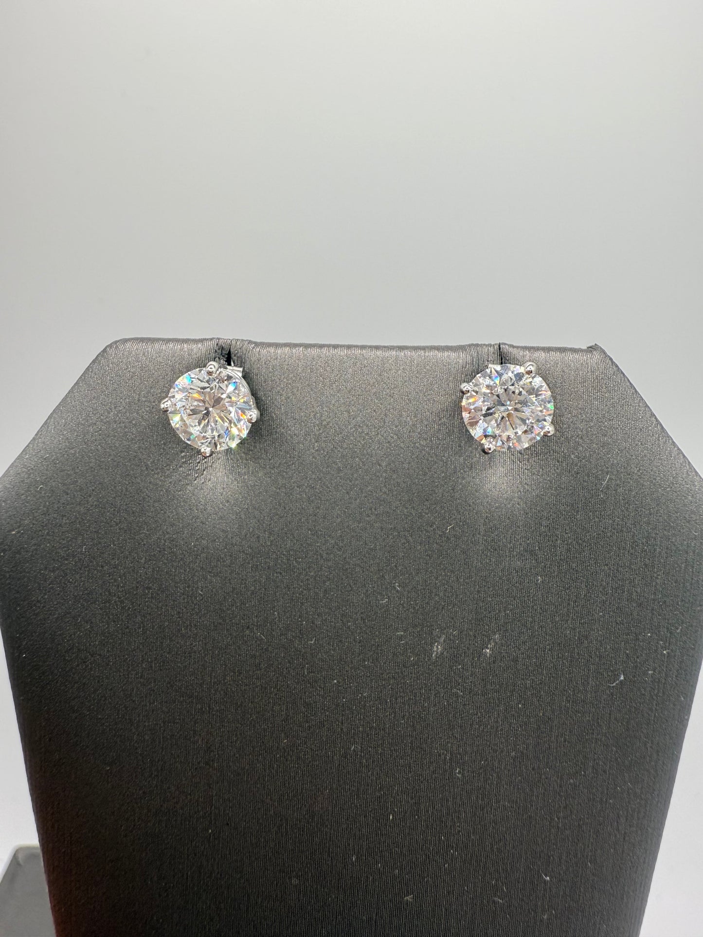 2.00 ctw Lab grown diamond studs