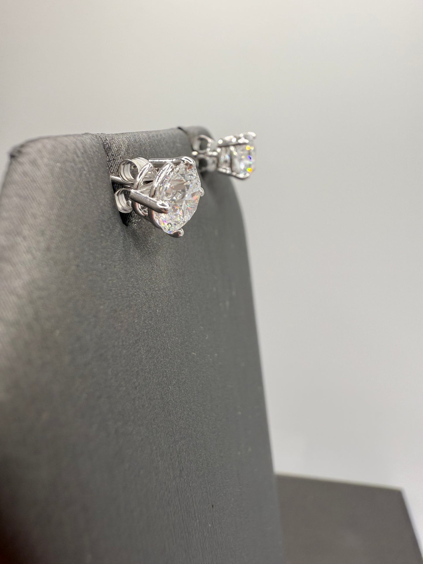 2.00 ctw Lab grown diamond studs