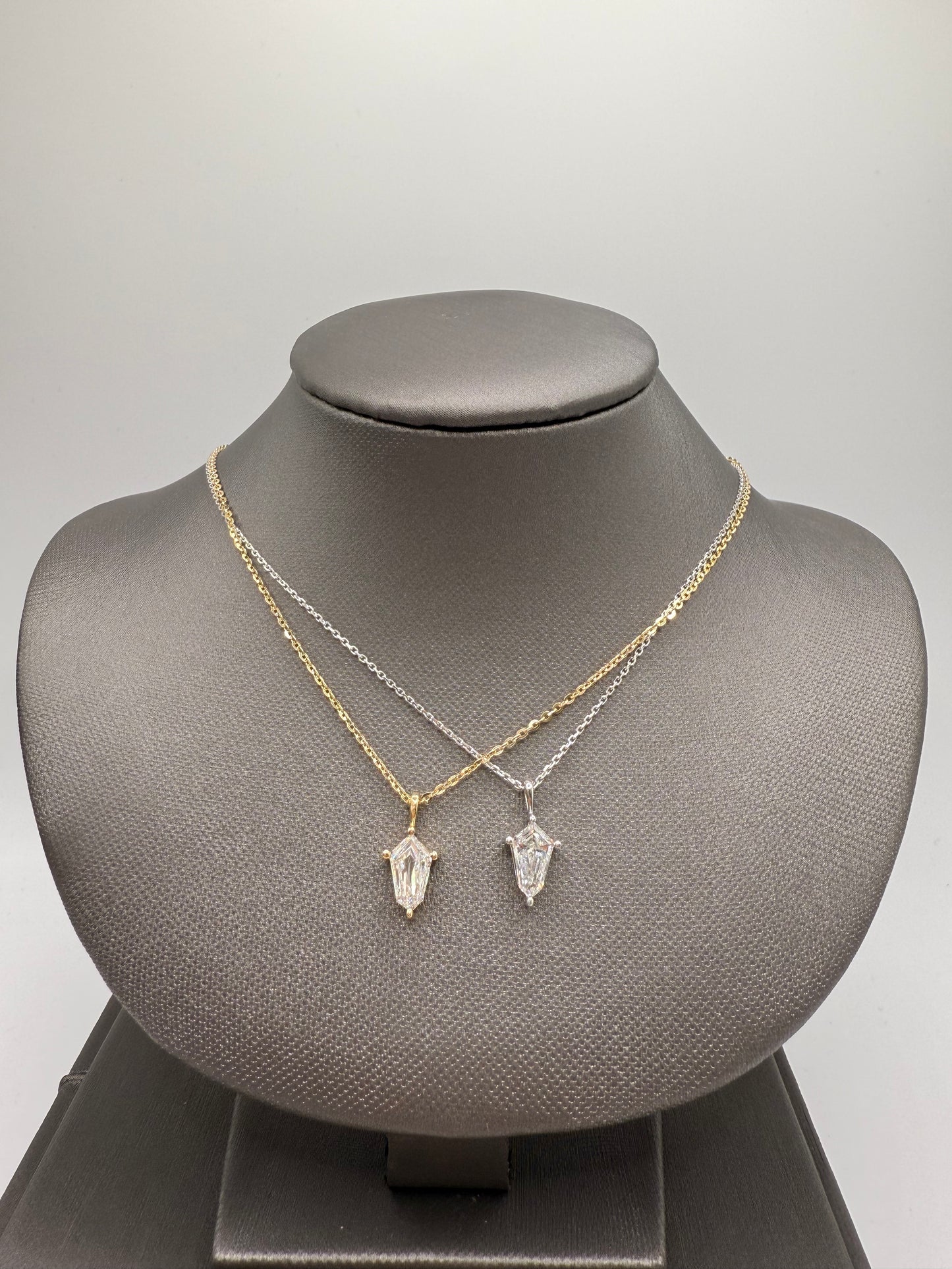 Lozenge cut pendant