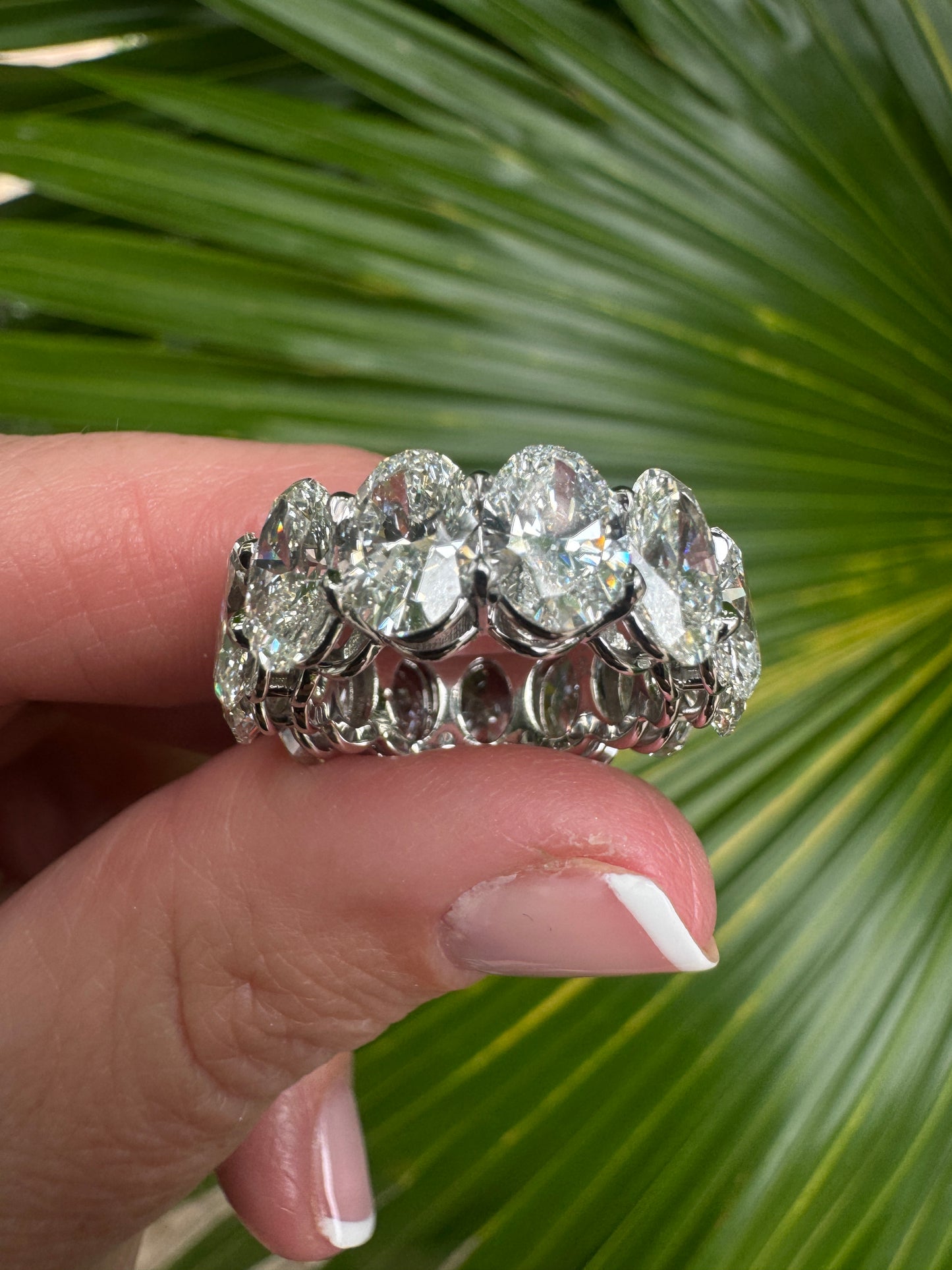Oval eternity band