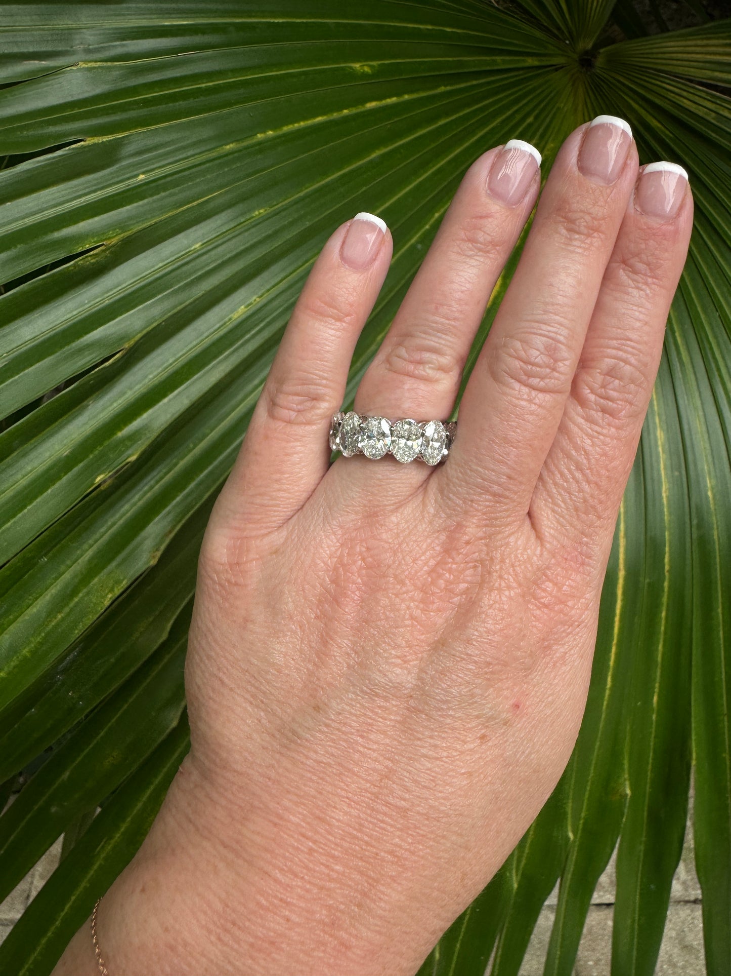 Oval eternity band