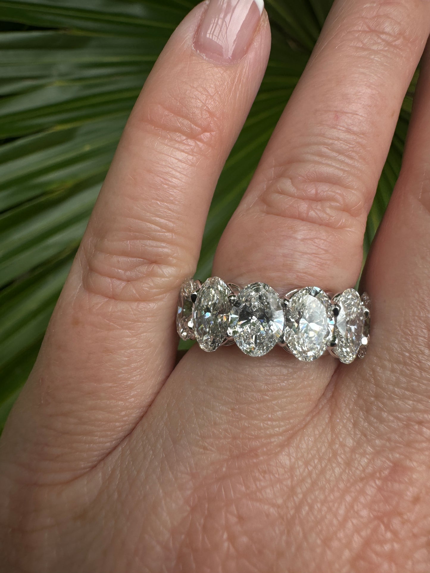 Oval eternity band