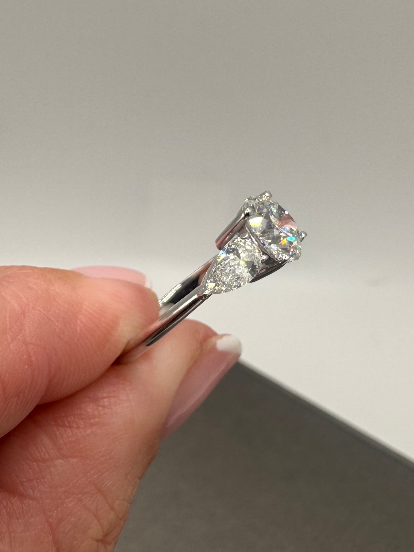 1.40 ct Round LG Engagement Ring