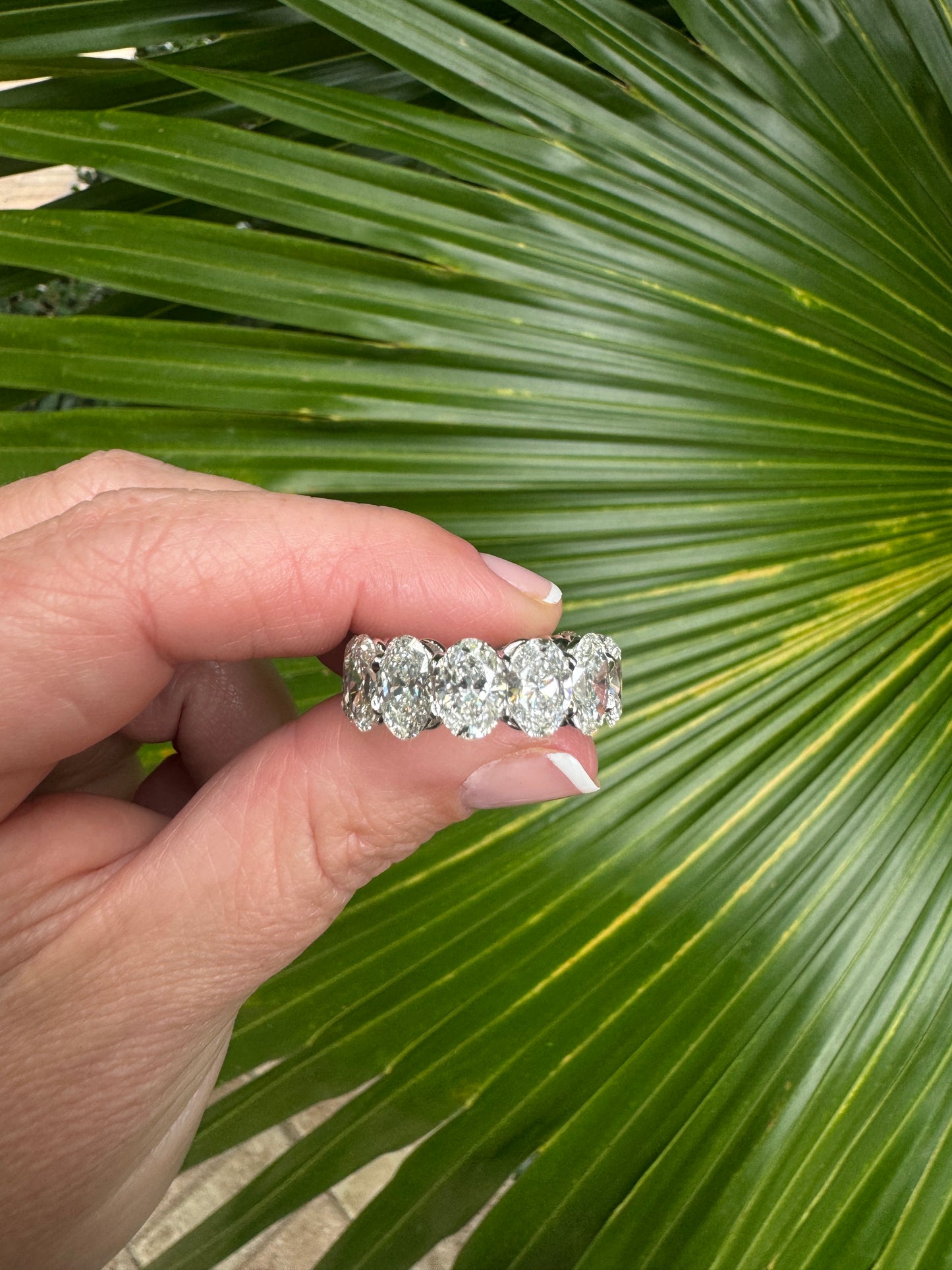 Oval eternity band
