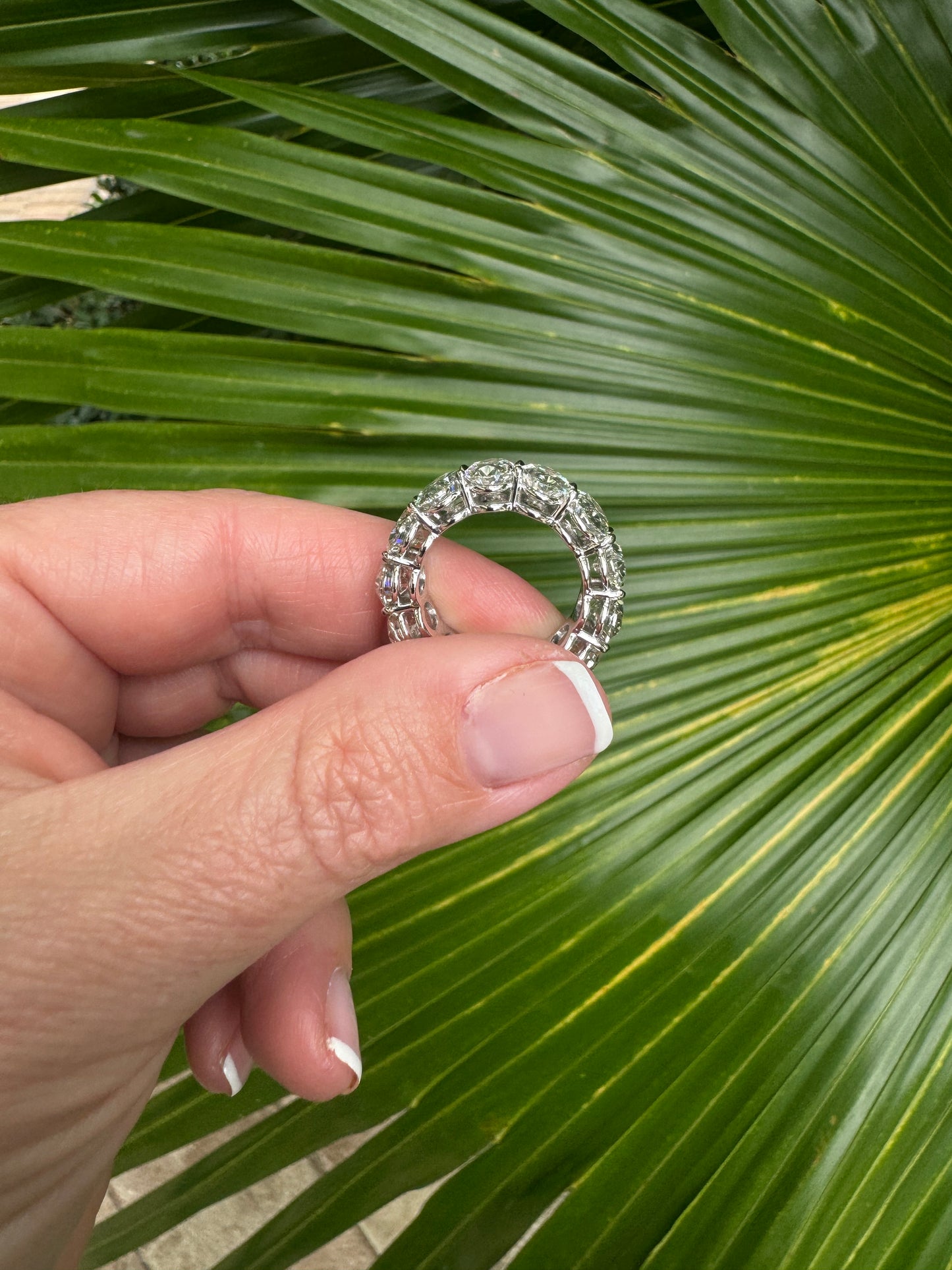 Oval eternity band